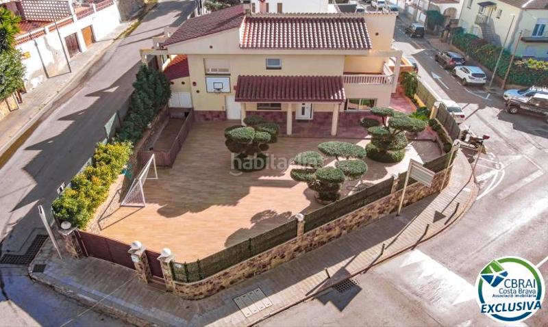 Foto 4187f59e-e28e-4d31-bf01-5a224d807dba. Chalet casa moderna de alto standing con piscina cubierta . en Roses