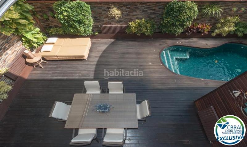 Foto 77fe57e8-f136-4385-b18a-cbdeb0c5547e. Chalet casa moderna de alto standing con piscina cubierta . en Roses