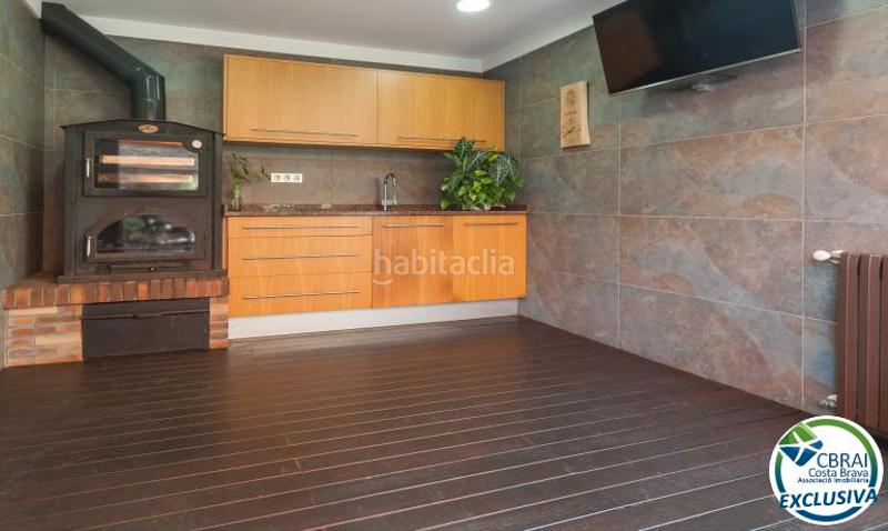 Foto e86f197f-6b2d-4e59-89cf-19ca29fe6612. Chalet casa moderna de alto standing con piscina cubierta . en Roses