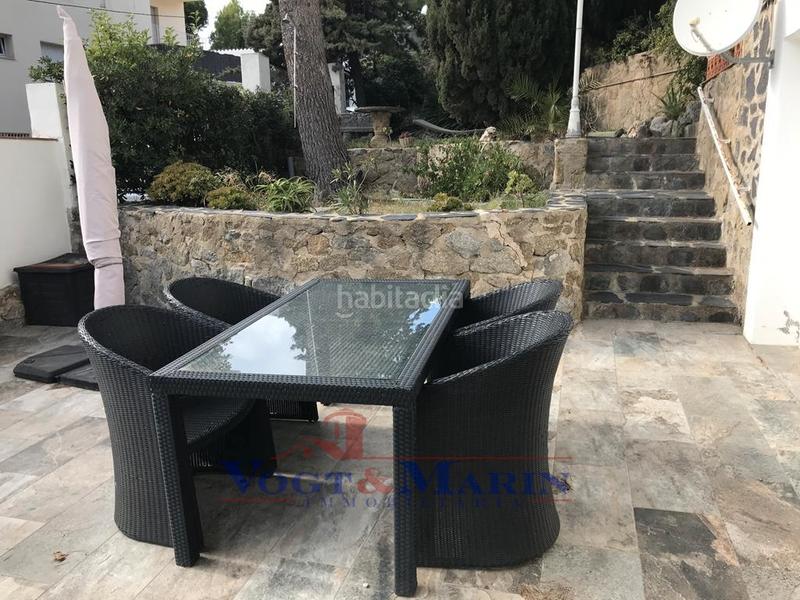 Foto 19b96166-d154-4285-ace8-f3307a3863e4. Planta baja espléndido apartamento moderno con jardín en almadrava, en Roses