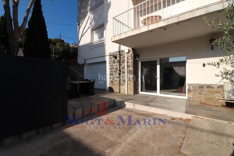 Foto 3cf80f85-5967-4b22-b175-9a70feab9a5c. Planta baja espléndido apartamento moderno con jardín en almadrava, en Roses
