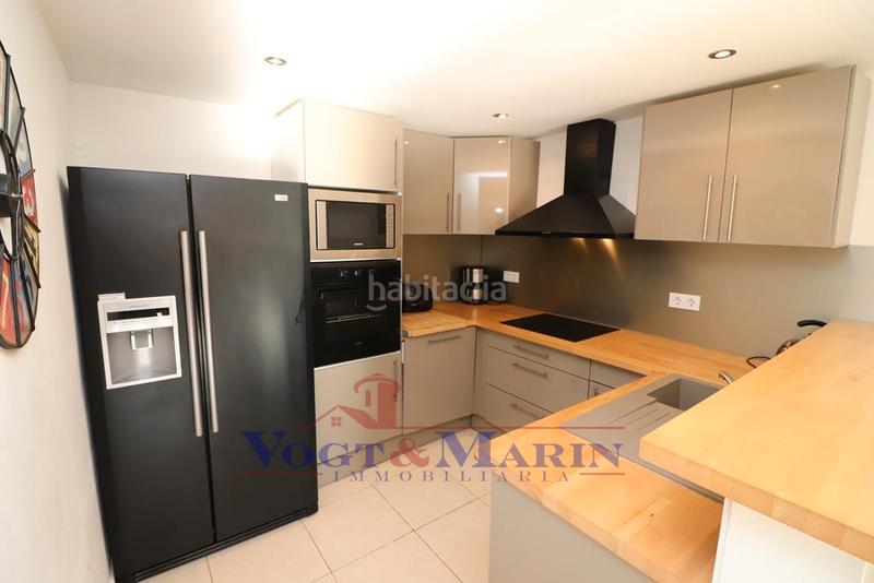 Foto 88c9f99b-c6f5-447f-b5f5-6f991b035d3c. Planta baja espléndido apartamento moderno con jardín en almadrava, en Roses