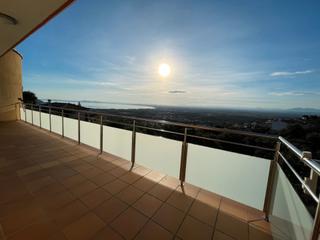Chalet  Carrer alacant. Villa con vista al mar y piscina en mas fumats, roses