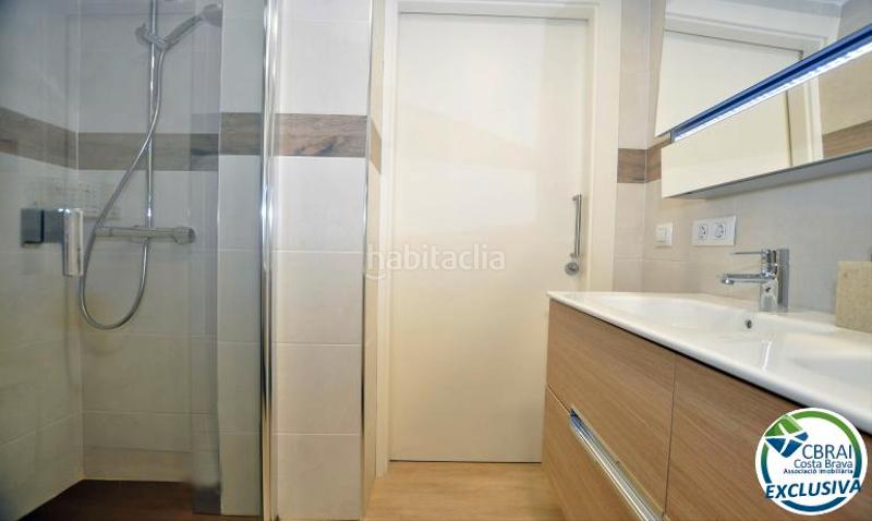 Foto 36ff5224-f54c-41a5-a4c5-6cfd7d29f01f. Apartamento  con impresionante vista al mar en 1º línea, far en Roses