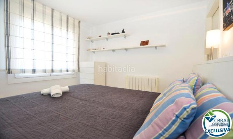 Foto 439ad9cc-e752-4f8a-ae91-ef654bb67e74. Apartamento  con impresionante vista al mar en 1º línea, far en Roses