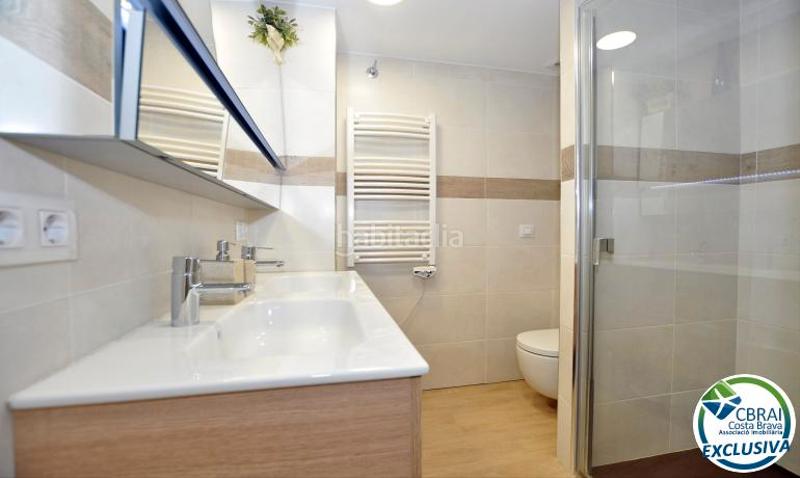 Foto 741dc117-027c-419e-b3ff-1032cd24a86f. Apartamento  con impresionante vista al mar en 1º línea, far en Roses