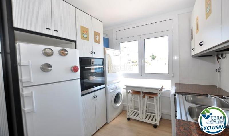 Foto a385e9a9-aaac-409f-96b5-0166baf59e38. Apartamento  con impresionante vista al mar en 1º línea, far en Roses