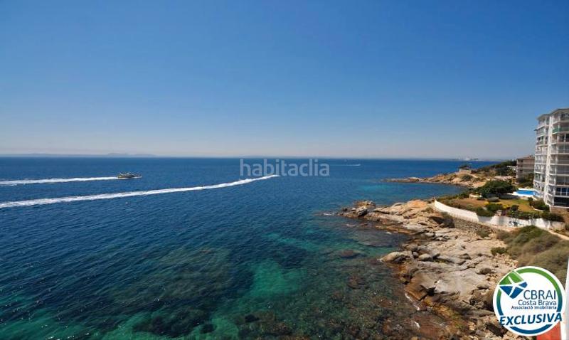 Foto c5f83824-25ed-4903-b10b-1d08f9f96aac. Apartamento  con impresionante vista al mar en 1º línea, far en Roses