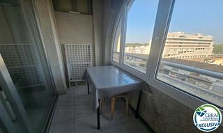 Estudi  Carrer muga-b. Estudio con licencia turística en primera línea de mar en empuri
