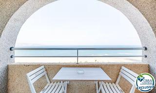 Estudi  Carrer muga-delta. Estudio con terraza y espectaculares vista al mar en empuriabrav