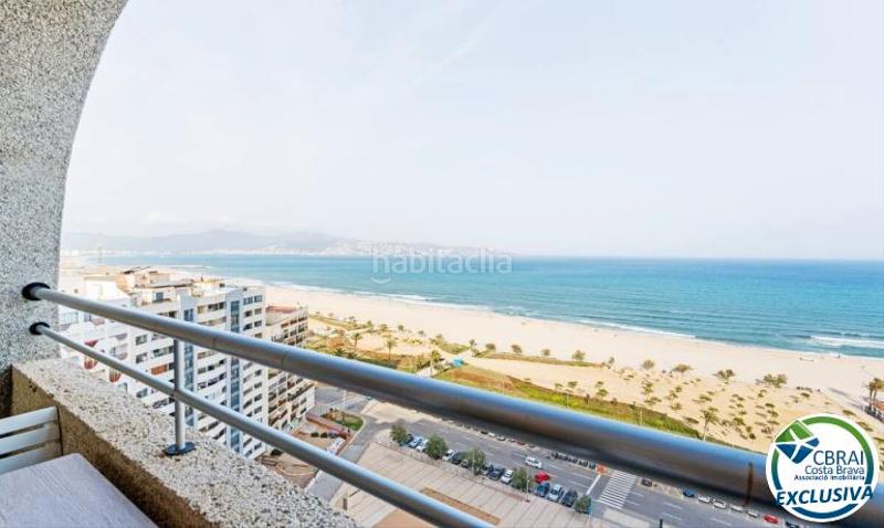 Foto 302786a3-078b-4b03-b80f-071f3f86fc88. Estudio  con terraza y espectaculares vista al mar en Empuriabrava