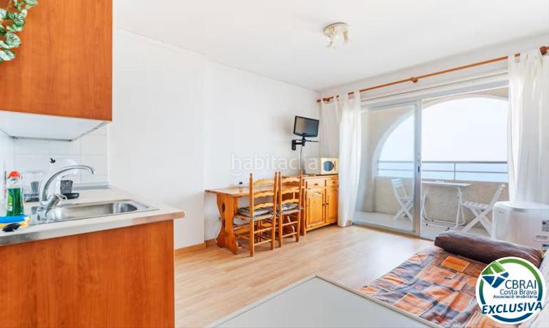 Foto 6a7f564f-8be2-4677-88fa-b2cee67e77bb. Estudio  con terraza y espectaculares vista al mar en Empuriabrava
