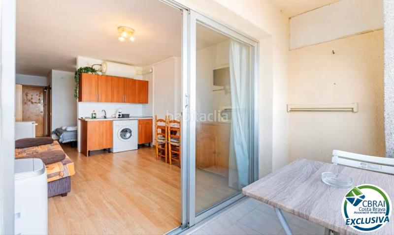 Foto a73298a0-0bcd-4942-b2dc-05628d2d395a. Estudio  con terraza y espectaculares vista al mar en Empuriabrava