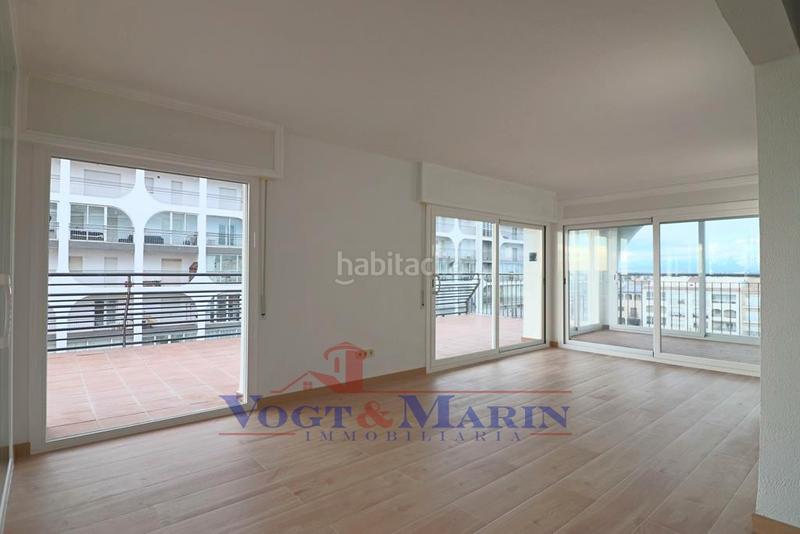 Foto 79816a21-e74b-4a33-80ef-22862d7b5d39. Apartamento exclusivo apartamento de lujo con vistas al mar en Empuriabrava