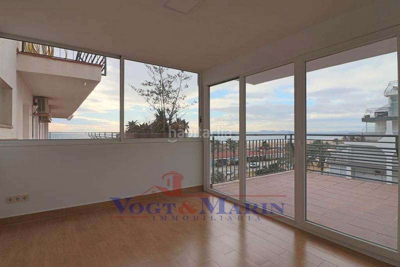 Foto ff3aeff9-afe1-4df6-94bb-a75d92a8e547. Apartamento exclusivo apartamento de lujo con vistas al mar en Empuriabrava
