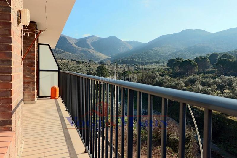 Foto 783c44b9-2724-417d-b224-ebb732c34221. Apartamento luminoso apartamento en zona residencial con vistas a la montaña en Roses