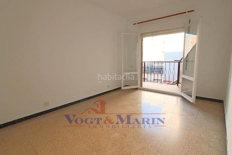 Foto b98b6ed1-5881-41bb-9e10-956b853759e8. Apartamento luminoso apartamento en zona residencial con vistas a la montaña en Roses