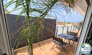 Appartement  Carrer de sant morí. Apartamento con licencia turística en sant mori, empuriabrava