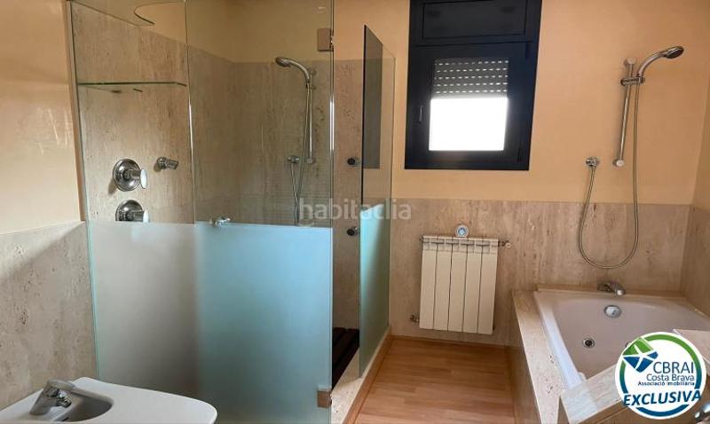 Foto 7c495a29-1a6e-467e-9b88-684d342860b9. Casa  con piscina y jardín en la bisbal d´empordà. en Bisbal d´Empordà (La)