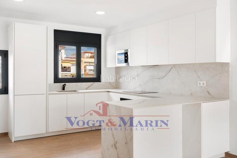 Foto 5ec1ed88-1ee2-45f8-804d-f92a2f2fabc0. Casa  exclusiva con amarre privado y rápido acceso al mar en Empuriabrava