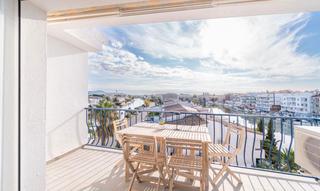 Penthouse  Carrer port empordà. Ático con vistas al canal y al mar con amarre privado en empuria
