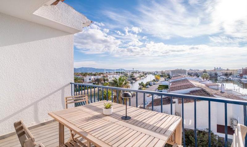 Foto e5004833-674d-4a2f-a0d2-c928dfbb6fcc. Àtic amb calefacció a Port Banyuls - Port Alegre - Port Empordà Empuriabrava