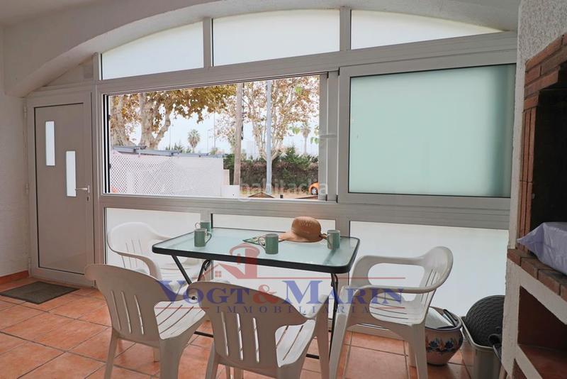 Foto 7fd6b0f0-44f2-489c-836d-daa8dcf13a4d. Casa adosada acogedora casa de 1 dormitorio con amplia terraza i piscina en Empuriabrava