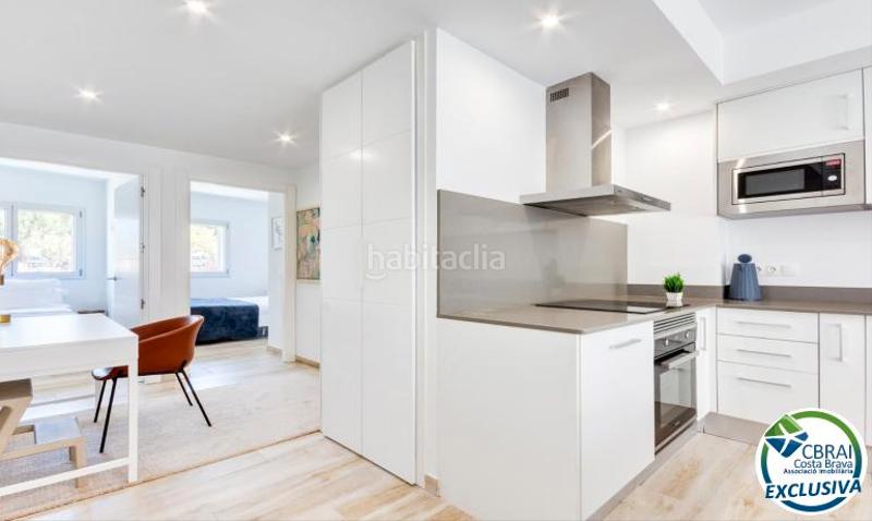 Foto 7a11d2b7-d6f3-4fe9-a23c-aa3ffd3a31a7. Appartement avec chauffage parking dans Centre Roses