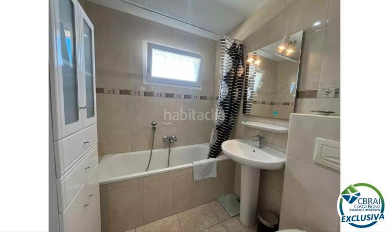 Foto 2a2c5cd2-d4ee-4d38-afda-36ff2ee3e0a2. Chalet con riscaldamento parcheggio piscina in Montgrí Empuriabrava