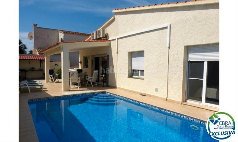 Foto 9e521d95-2a2a-455b-a629-d0e5f0ece51a. Chalet con riscaldamento parcheggio piscina in Montgrí Empuriabrava