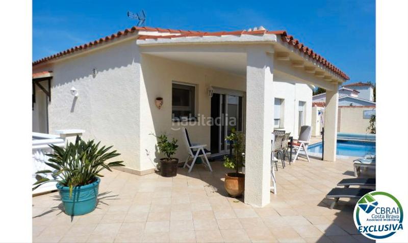 Foto da9a33c8-9704-462e-b701-b644c00935ed. Chalet con riscaldamento parcheggio piscina in Montgrí Empuriabrava