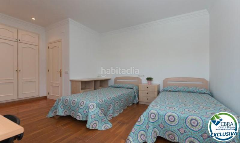 Foto 2745f14b-027a-4d78-a64a-5ba1ccb973ae. Xalet amb xemeneia calefacció aparcament piscina a Roses