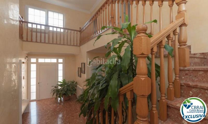 Foto 94b3544c-46a8-458c-bc5f-201ab7c4747c. Xalet amb xemeneia calefacció aparcament piscina a Roses