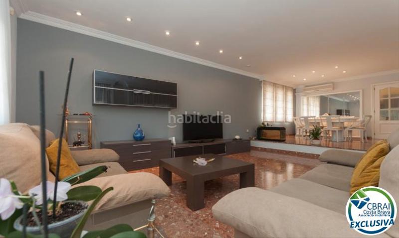 Foto a83b5912-0e78-40cd-8742-da864c5e2381. Xalet amb xemeneia calefacció aparcament piscina a Roses