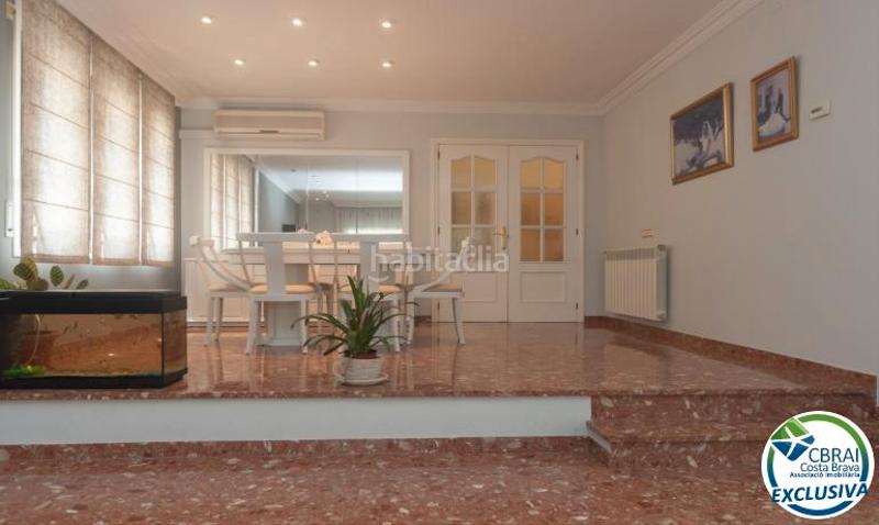 Foto fe4171a8-57bd-475f-94f6-ac33c1c29109. Xalet amb xemeneia calefacció aparcament piscina a Roses