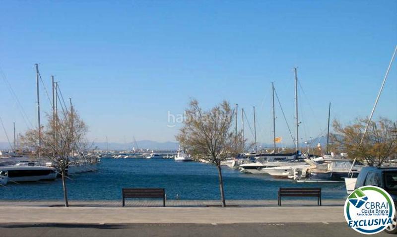 Foto f380f1bf-05f9-4d26-a72c-73d28344ce50. Piccolo appartamento con riscaldamento in Centre Roses