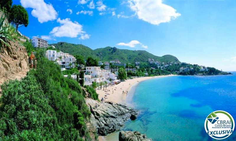 Foto 9f4520d3-3e72-43a2-abe1-bba0afe90444. Terrain résidentiel dans Puig Rom-Canyelles-Almadrava Roses