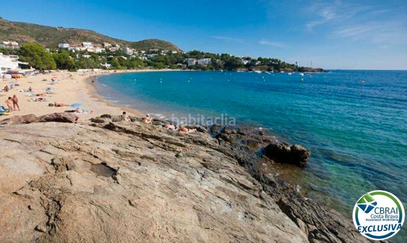 Foto f6d4c66e-4fd9-4db8-93a1-15e11ed956f2. Terrain résidentiel dans Puig Rom-Canyelles-Almadrava Roses