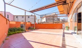 Haus  Carrer de la fruita. Casa con licencia de hotel y restaurante en castelló d´empuries