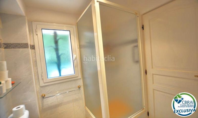 Foto 3f36a582-5b47-4420-b028-86cd515bad15. Maison avec chauffage parking dans Nord Roses