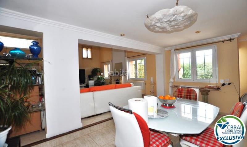 Foto 9f56f875-2cf5-4370-ab1e-3fd2333e3e52. Maison avec chauffage parking dans Nord Roses