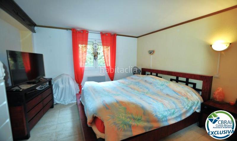 Foto ffd87659-66f1-4d00-9c00-efcff97f1df9. Maison avec chauffage parking dans Nord Roses