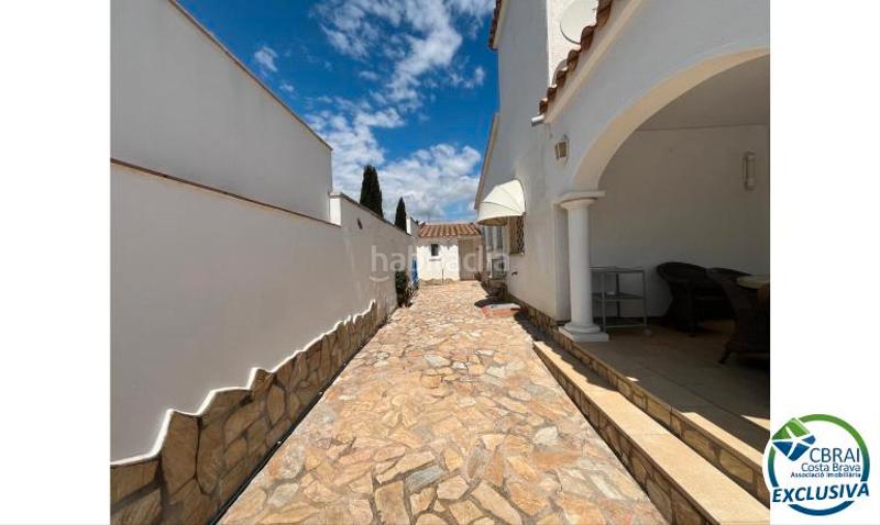 Foto abd2d7e7-fc4b-4849-9732-8cd212328829. Chalet con riscaldamento parcheggio piscina in Francolí - Freser - Noguera Empuriabrava