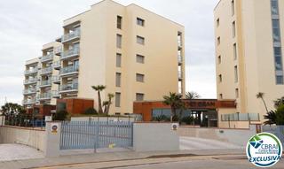 Apartamento  Avinguda pastor. Apartamento con gran terraza, parking, trastero, vista al mar y