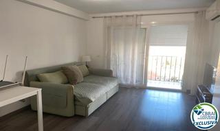 Studiowohnung  Carrer badia-gran reserva. Estudio reformado a 100m de la playa de empuriabrava