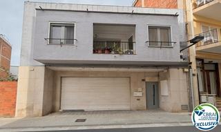 Apartment  Carrer de madrid. Piso a 200m de la playa en pleno centro de roses