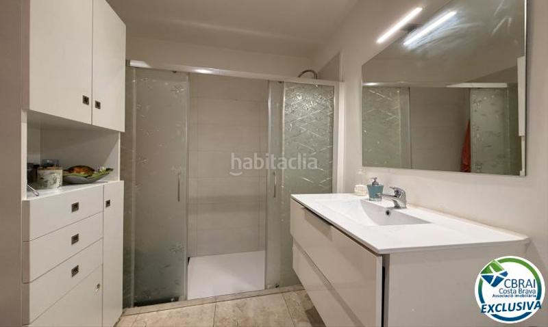 Foto 7cc2411d-44a5-4ade-8420-0b0751ca86ff. Apartament amb calefacció a Centre Roses