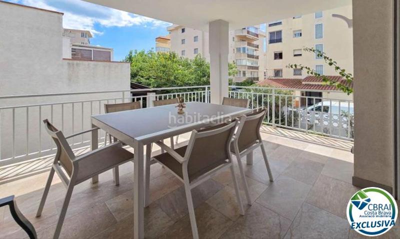 Foto b690d454-375f-4d1e-9974-c3ff9d4ac46e. Doppelhaus mit heizung parking in Santa Margarida Roses