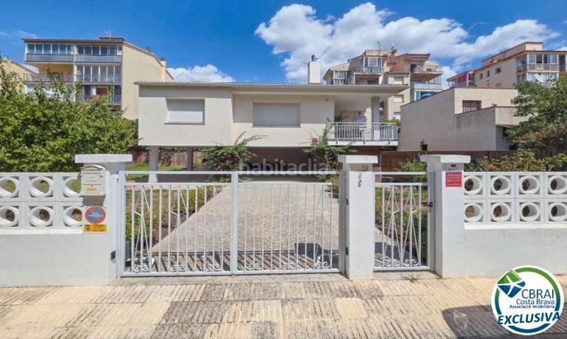 Foto c378e128-318e-4a0c-9584-a5fb1a28f7f8. Doppelhaus mit heizung parking in Santa Margarida Roses