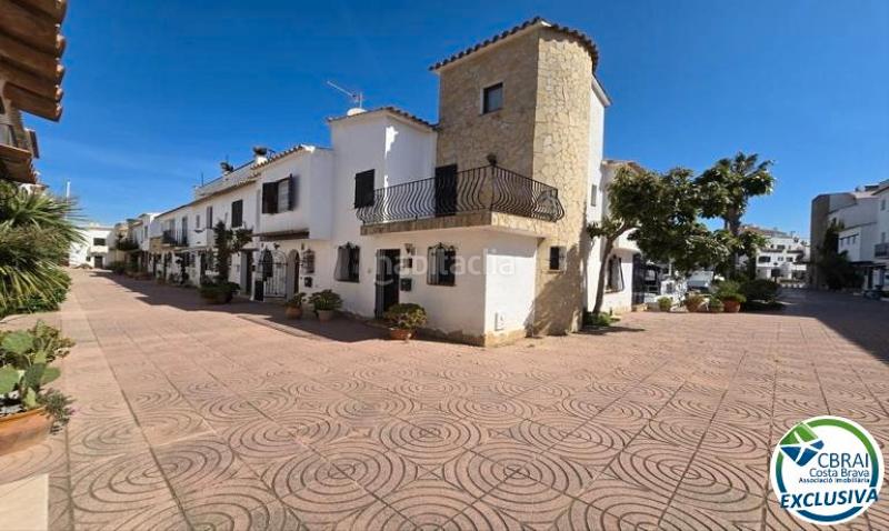 Foto a3552c75-a63c-4db0-98df-7ac4abe1a713. Semi detached house with heating parking in Port Grec - Port Moxó Empuriabrava